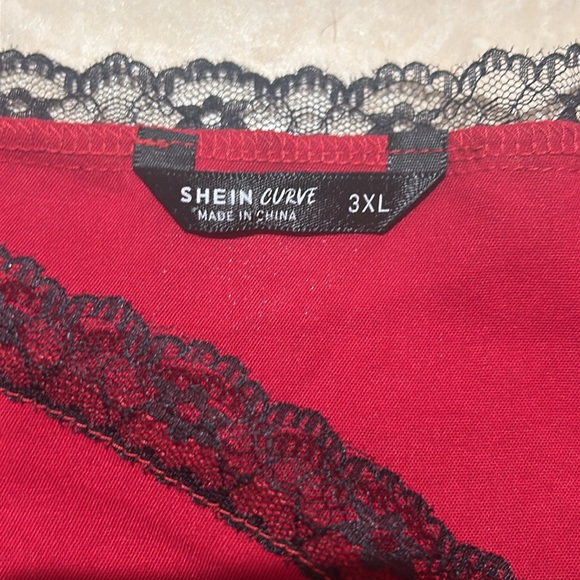 Shein Curve Women’s Off the Shoulder Peplum  LS Top Red with Black Lace Size 3XL - Picture 4 of 4